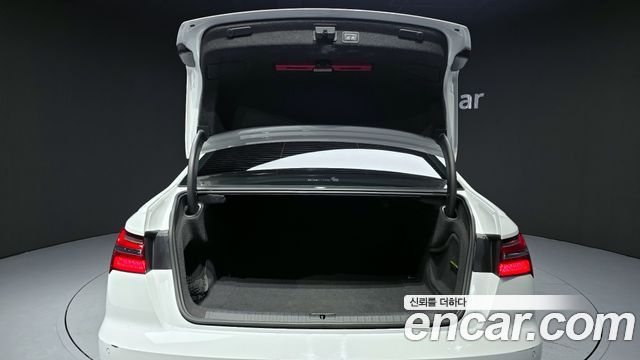 Audi A6 (C8) 45 TFSI Quattro Premium 2023 — фото 19