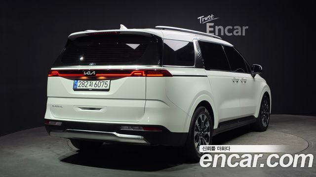 Kia Carnival (IV) Diesel 7-Seater Signature 2023 — фото 2