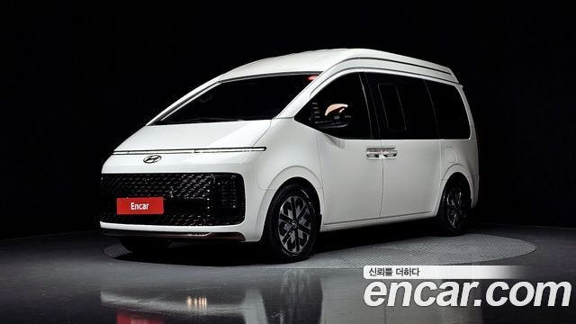 Hyundai Staria 4WD Lounge 9-Seater Limousine 2023 — фото 1
