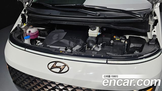 Hyundai Staria 4WD Lounge 9-Seater Limousine 2023 — фото 6