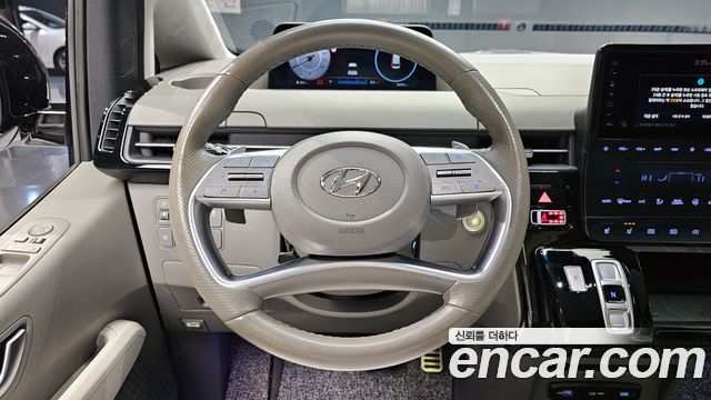 Hyundai Staria 4WD Lounge 9-Seater Limousine 2023 — фото 13