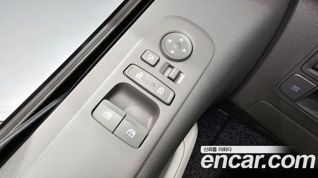 Hyundai Staria 4WD Lounge 9-Seater Limousine 2023 — фото 16