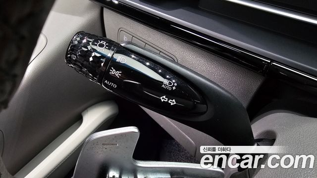 Hyundai Staria 4WD Lounge 9-Seater Limousine 2023 — фото 17