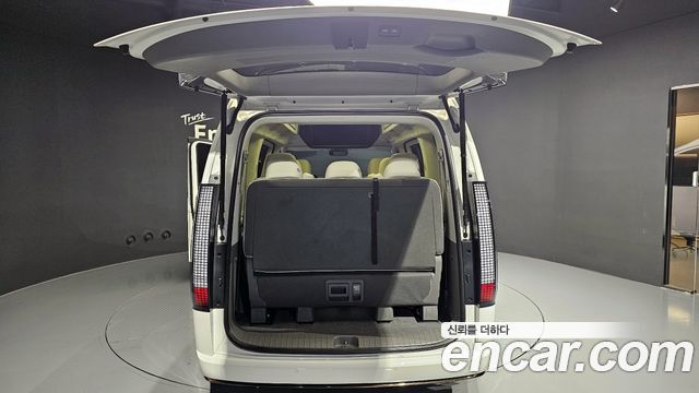 Hyundai Staria 4WD Lounge 9-Seater Limousine 2023 — фото 20