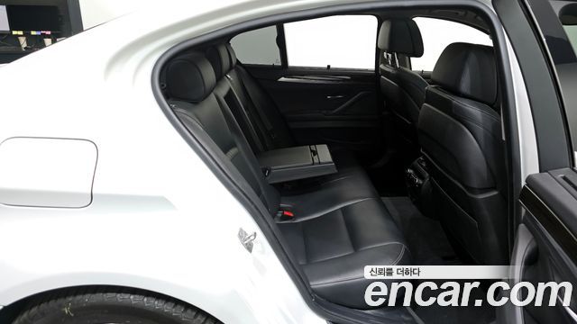 BMW 5 Series (F10) 528i Luxury Plus 2015 — фото 16