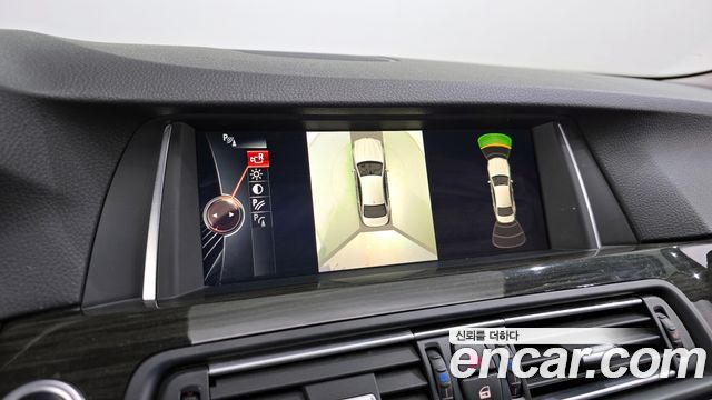 BMW 5 Series (F10) 528i Luxury Plus 2015 — фото 19