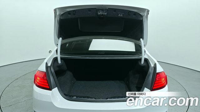 BMW 5 Series (F10) 528i Luxury Plus 2015 — фото 24