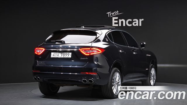 Maserati Levante 3.0 Diesel AWD GranLusso 2018 — фото 2