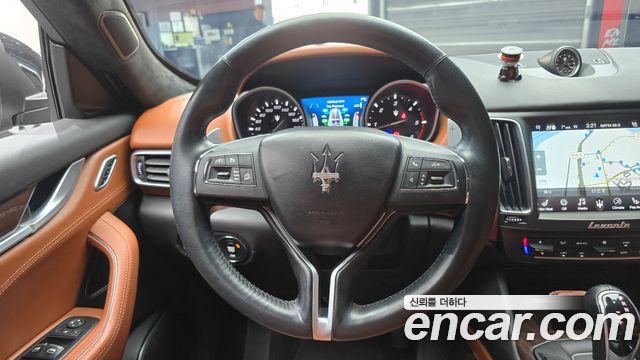 Maserati Levante 3.0 Diesel AWD GranLusso 2018 — фото 14