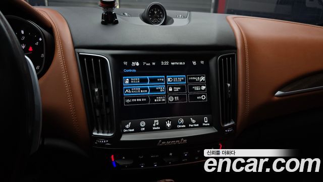 Maserati Levante 3.0 Diesel AWD GranLusso 2018 — фото 15