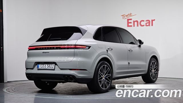 Porsche Cayenne (PO536) 3.0 E-Hybrid 2024 — фото 2