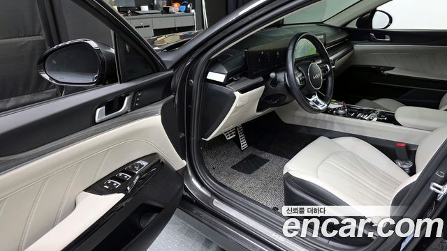 Kia K5 Hybrid (III) Signature 2025 — фото 10