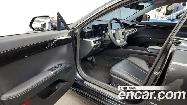 Hyundai Grandeur (GN7) 2,5 Gasoline 2WD Premium 2023 — фото 10