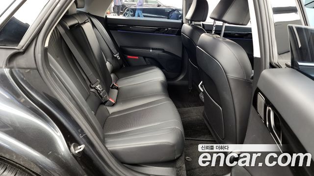 Hyundai Grandeur (GN7) 2,5 Gasoline 2WD Premium 2023 — фото 12