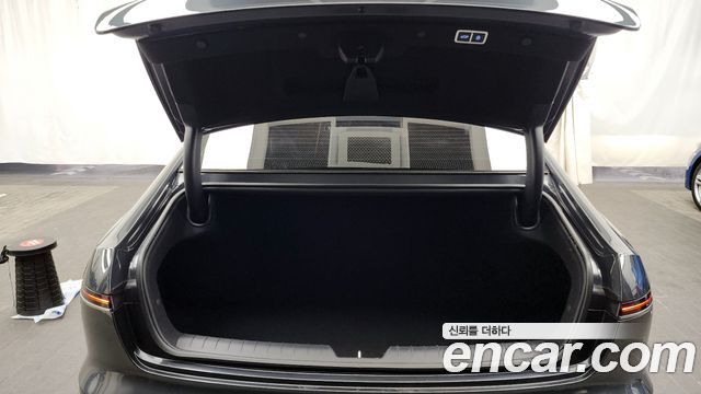 Hyundai Grandeur (GN7) 2,5 Gasoline 2WD Premium 2023 — фото 20