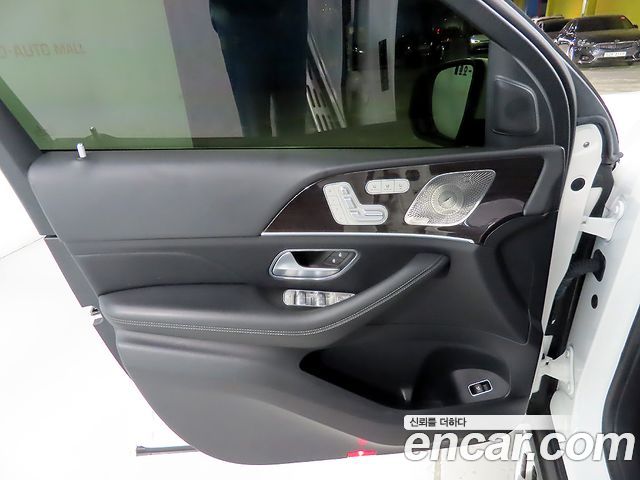 Mercedes-Benz GLE-Class (W167) GLE400d 4MATIC Coupe 2023 — фото 24
