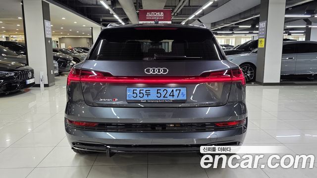 Audi e-tron S 2022 — фото 4
