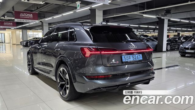Audi e-tron S 2022 — фото 5