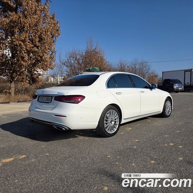 Mercedes-Benz E-Class (W213) E220d 4MATIC Exclusive 2022 — фото 6