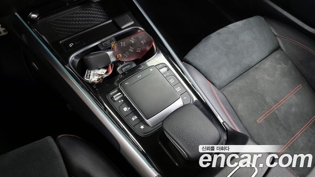 Mercedes-Benz GLB-Class (X247) GLB250 4MATIC 2021 — фото 18