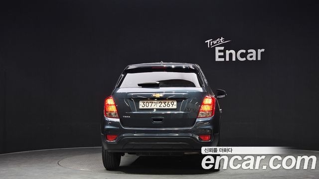 Chevrolet Trax 1.4 LS 2020 — фото 4