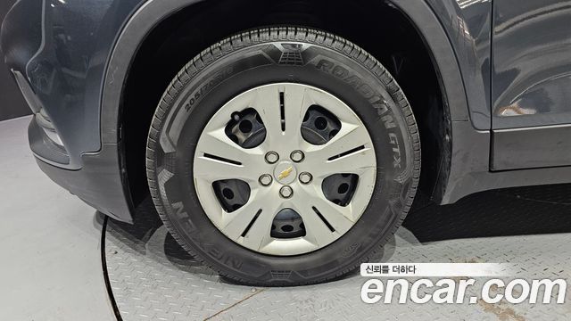 Chevrolet Trax 1.4 LS 2020 — фото 5