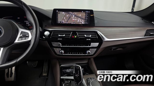 BMW 5 Series (G30) 520i M Sport 2020 — фото 14