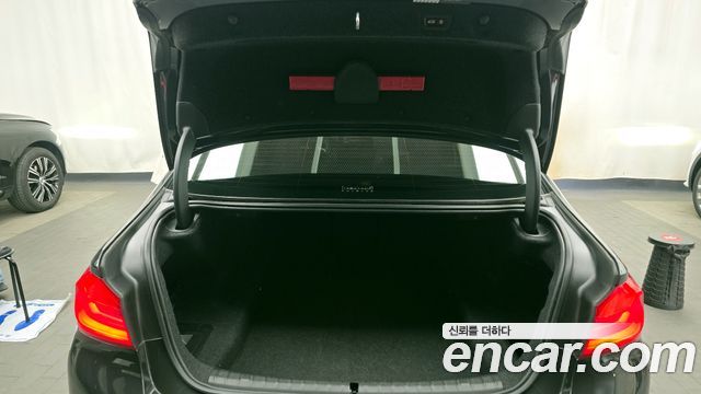 BMW 5 Series (G30) 520i M Sport 2020 — фото 20