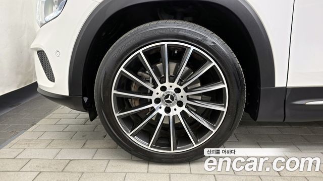 Mercedes-Benz GLB-Class (X247) GLB220 2020 — фото 5