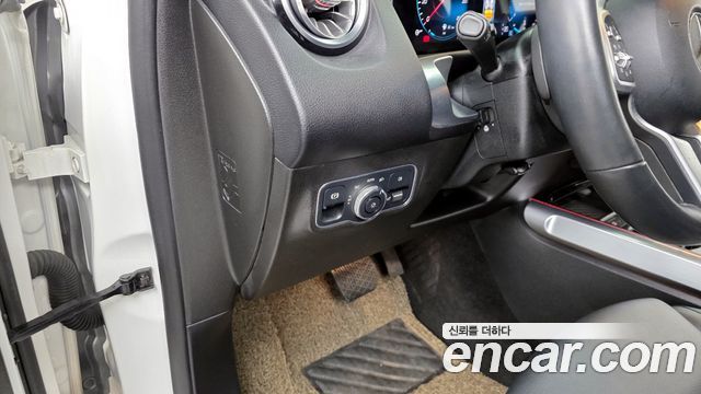 Mercedes-Benz GLB-Class (X247) GLB220 2020 — фото 17