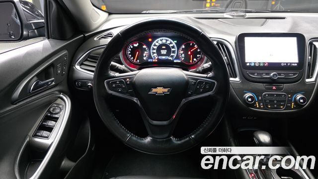 Chevrolet Malibu 2.0 Turbo LT Special 2021 — фото 13