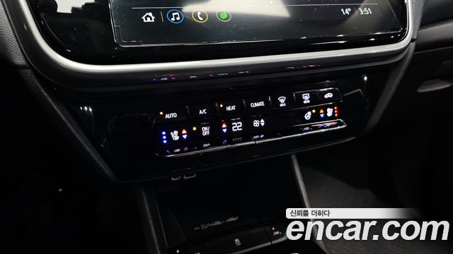 Chevrolet Bolt EUV Premier 2023 — фото 16