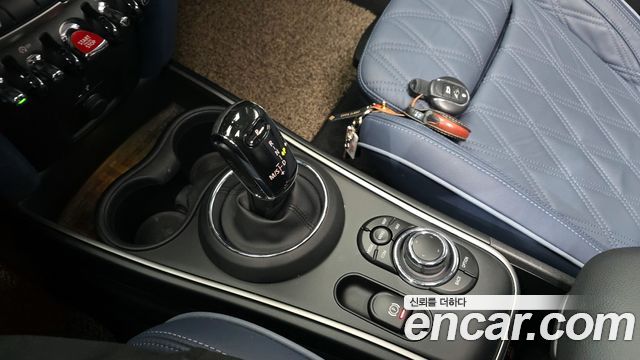 MINI Cooper S Countryman ALL4 Classic Launch Pack 2nd 2023 — фото 9