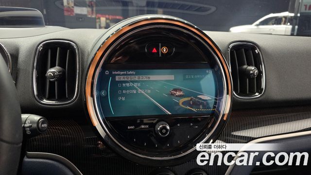 MINI Cooper S Countryman ALL4 Classic Launch Pack 2nd 2023 — фото 19