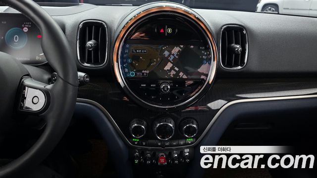 MINI Cooper S Countryman ALL4 Classic Launch Pack 2nd 2023 — фото 20