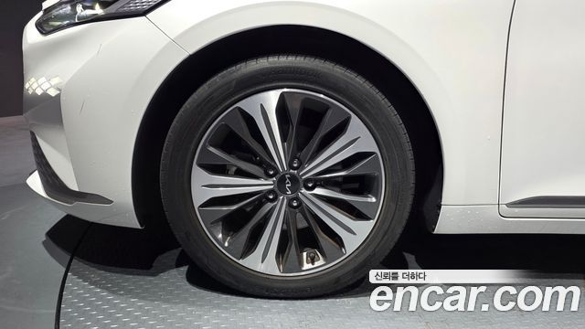 Kia K8 Hybrid Noblesse 2022 — фото 5