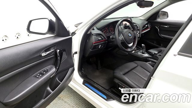 BMW 1 Series (F20) 118d Sport 5Door 2016 — фото 10