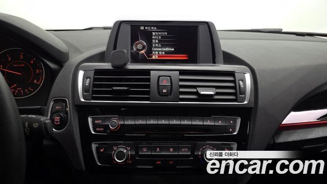 BMW 1 Series (F20) 118d Sport 5Door 2016 — фото 14