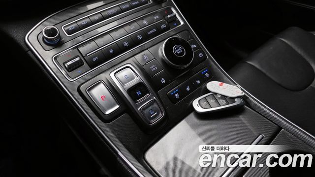 Hyundai Santa Fe Gasoline 2.5T 2WD Prestige 2021 — фото 9