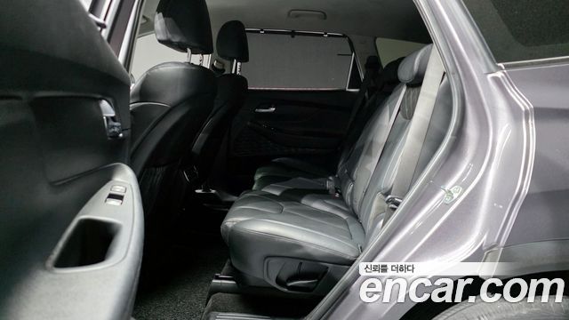 Hyundai Santa Fe Gasoline 2.5T 2WD Prestige 2021 — фото 12