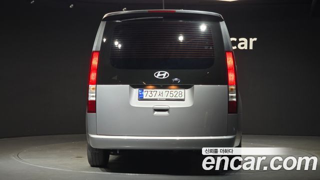 Hyundai Staria HEV 1.6 Tourer 11-Seater Modern 2025 — фото 4