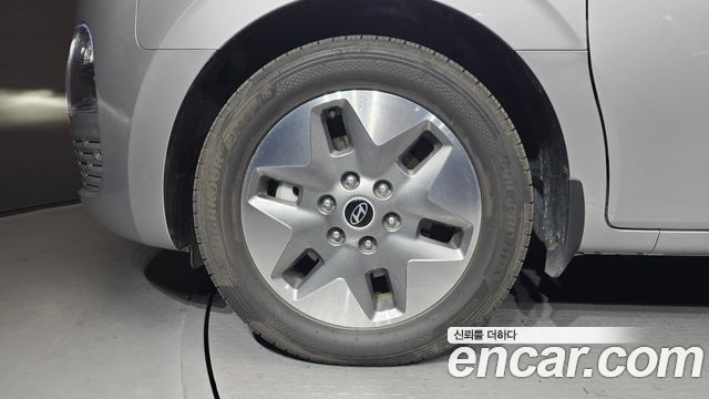 Hyundai Staria HEV 1.6 Tourer 11-Seater Modern 2025 — фото 5