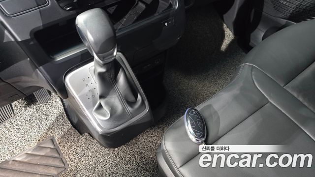 Hyundai Staria HEV 1.6 Tourer 11-Seater Modern 2025 — фото 9