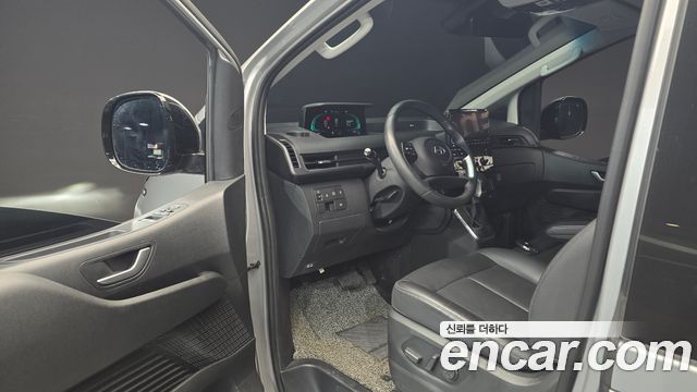 Hyundai Staria HEV 1.6 Tourer 11-Seater Modern 2025 — фото 10