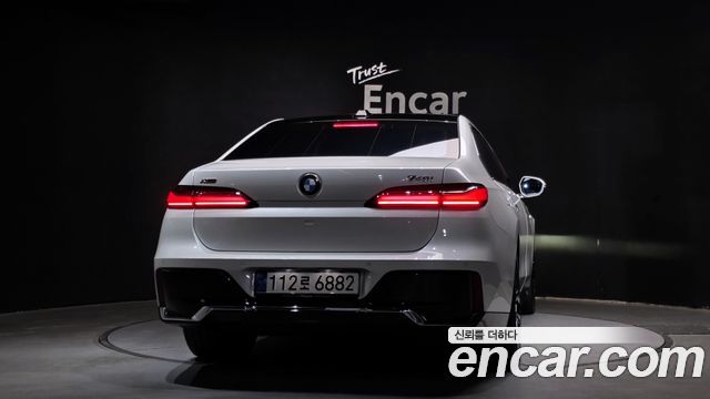 BMW 7 Series (G70) 740i xDrive M Sport 2024 — фото 4