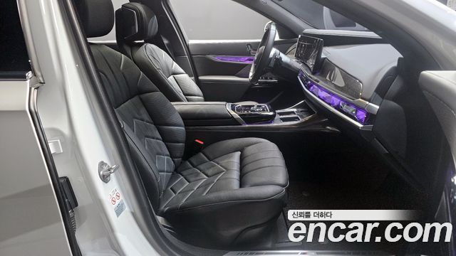 BMW 7 Series (G70) 740i xDrive M Sport 2024 — фото 11