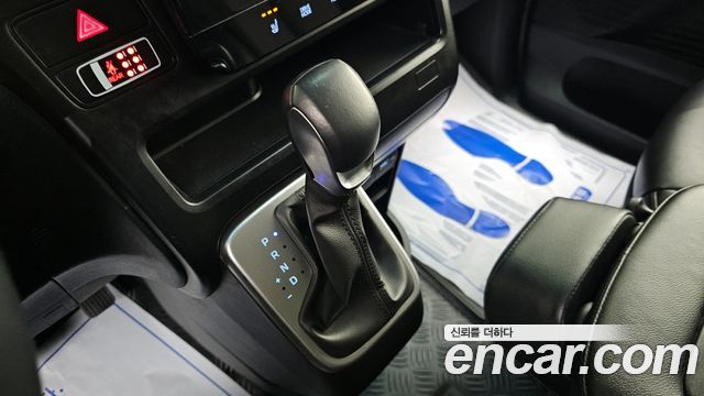 Hyundai Staria Tourer 9-Seater Modern 2023 — фото 9