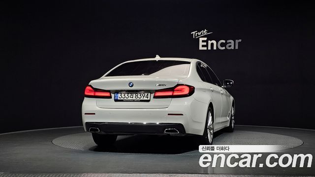 BMW 5 Series (G30) 520i Luxury 2023 — фото 4