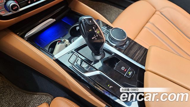 BMW 5 Series (G30) 520i Luxury 2023 — фото 9