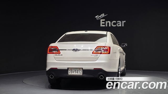 Ford Taurus 2.0 Limited EcoBoost 6th 2017 — фото 4